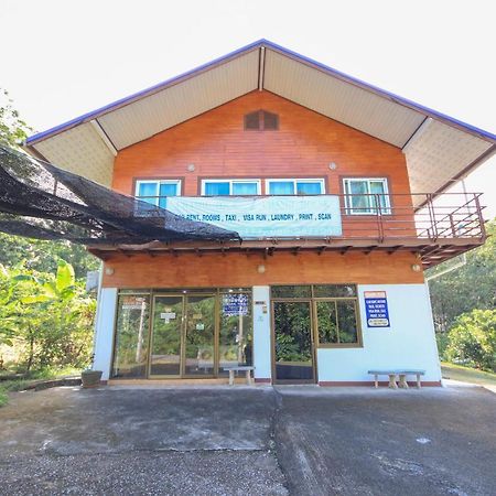 Oyo 75373 Chamil House Hotel Nai Harn Екстериор снимка