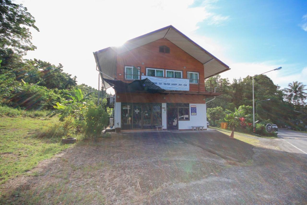 Oyo 75373 Chamil House Hotel Nai Harn Екстериор снимка