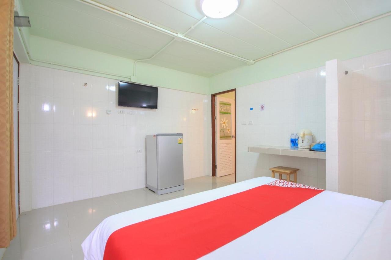 Oyo 75373 Chamil House Hotel Nai Harn Екстериор снимка